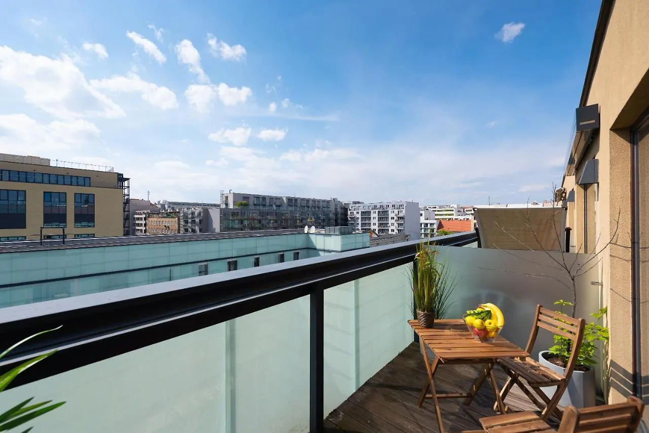 Apartment With 4 Bedrooms Prag Çek Cumhuriyeti