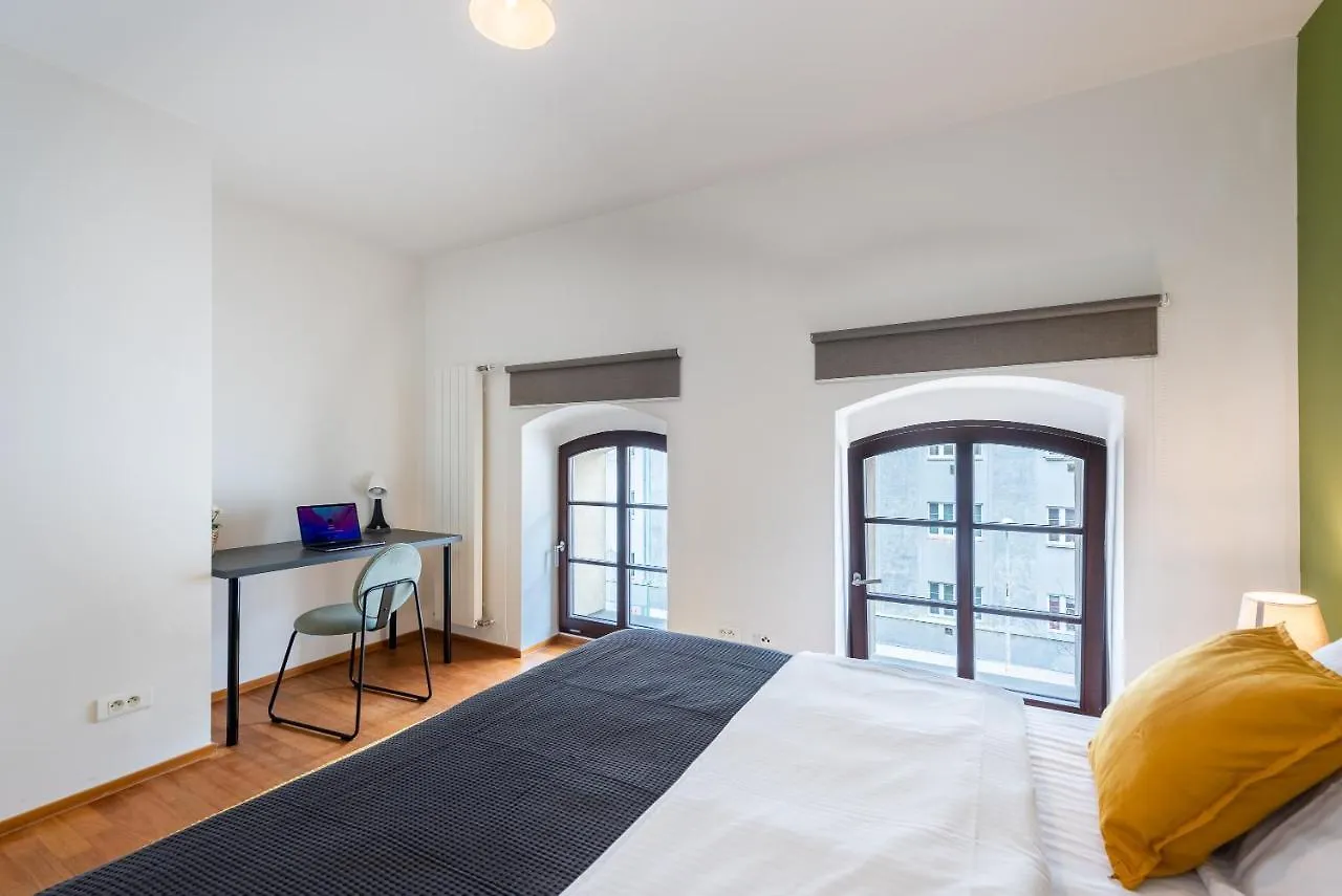 Apartment With 4 Bedrooms Praga
